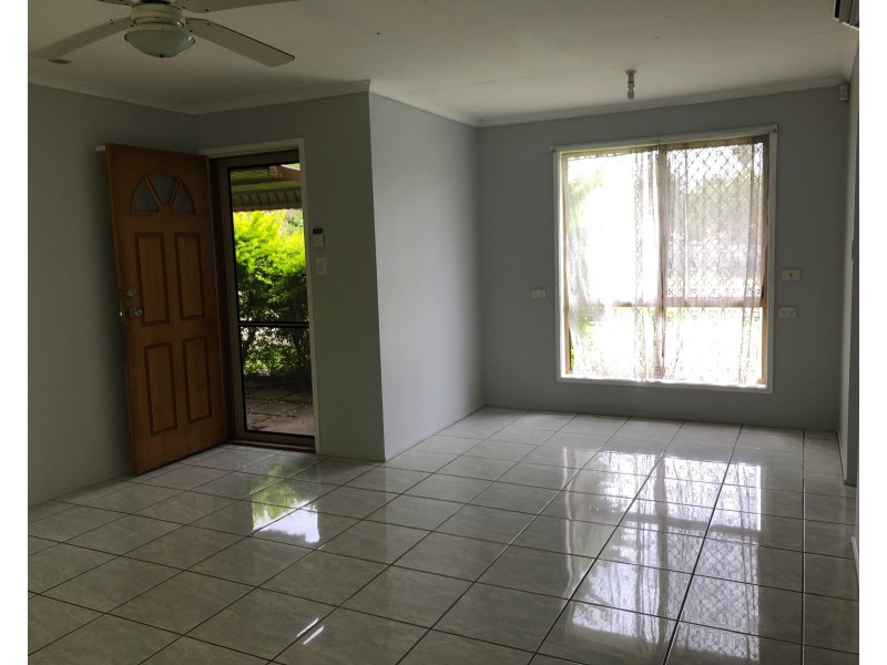 13 Shiraz Ct, Kingston QLD 4114