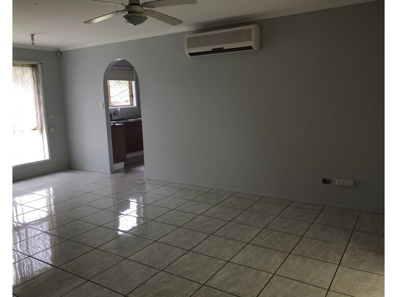 13 Shiraz Ct, Kingston QLD 4114