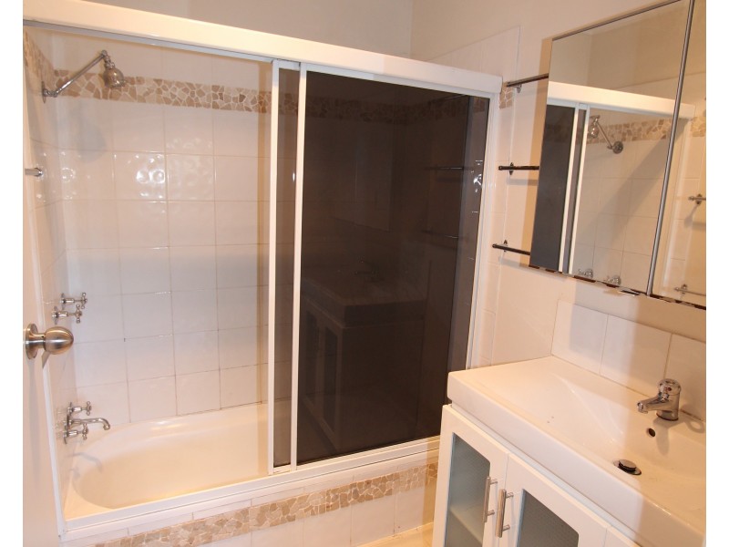 9 Balladonia St, Woodridge QLD 4114