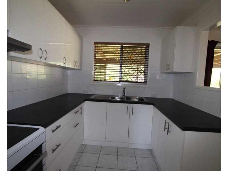 37 Forestwood St, Crestmead QLD 4132