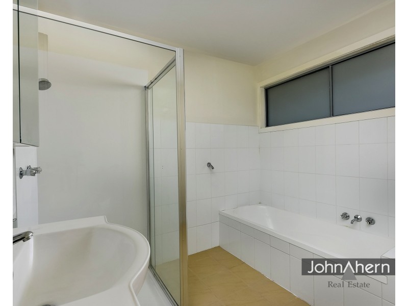 2 View St, Kingston QLD 4114