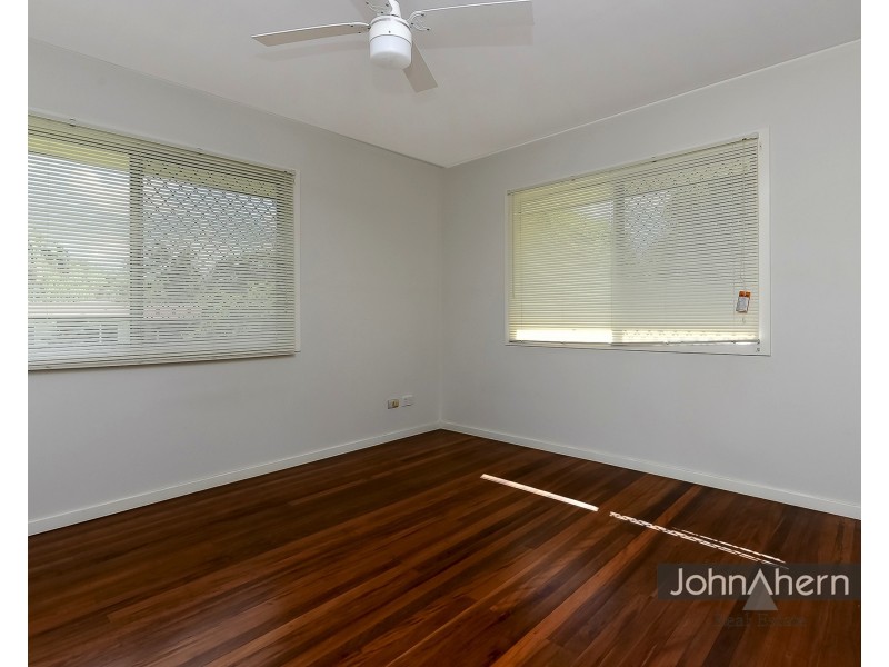 2 View St, Kingston QLD 4114