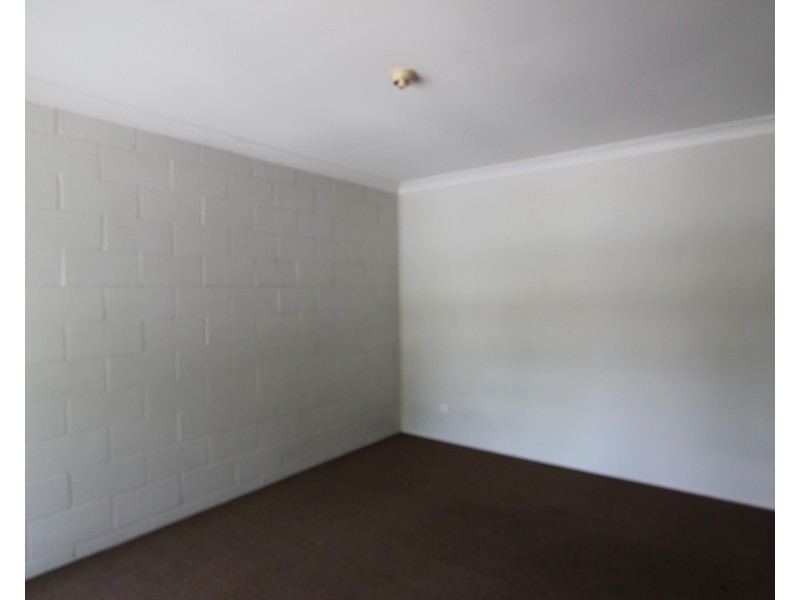2/15 North Rd, Woodridge QLD 4114