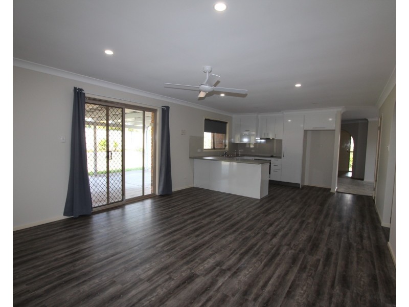 207 Upper Lyndale Street, Shailer Park QLD 4128