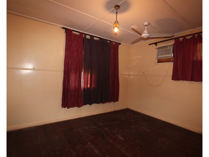 22 Juers St, Kingston QLD 4114