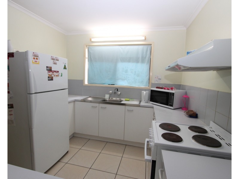 1/10 Cognac Ct, Kingston QLD 4114