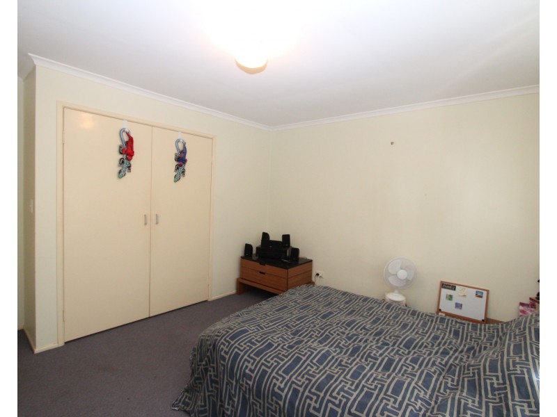 1/10 Cognac Ct, Kingston QLD 4114