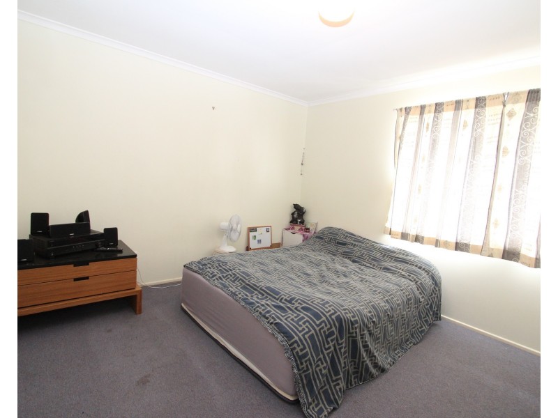 1/10 Cognac Ct, Kingston QLD 4114