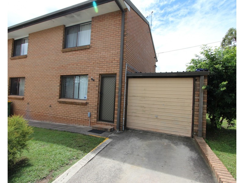 1/10 Cognac Ct, Kingston QLD 4114