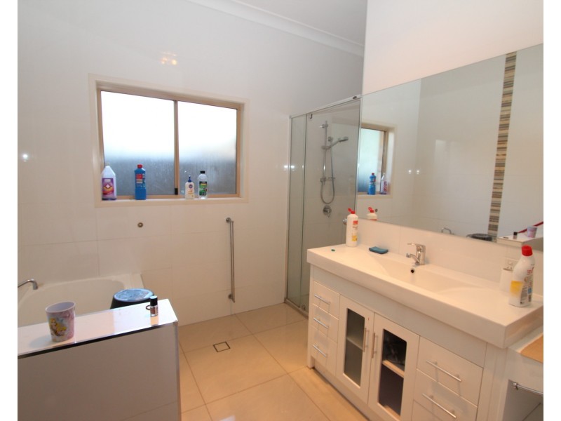 36 Southgate Dr, Woodridge QLD 4114