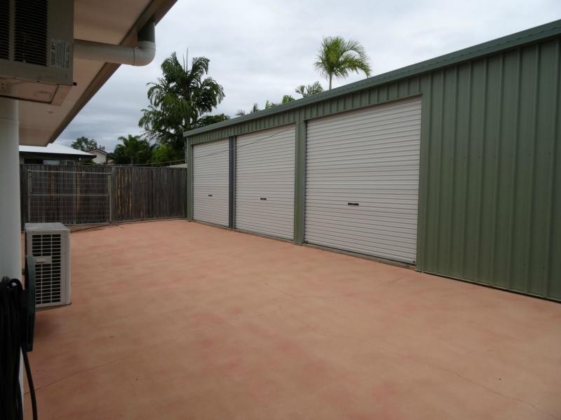 11 Ugarte Street, Bushland Beach QLD 4818