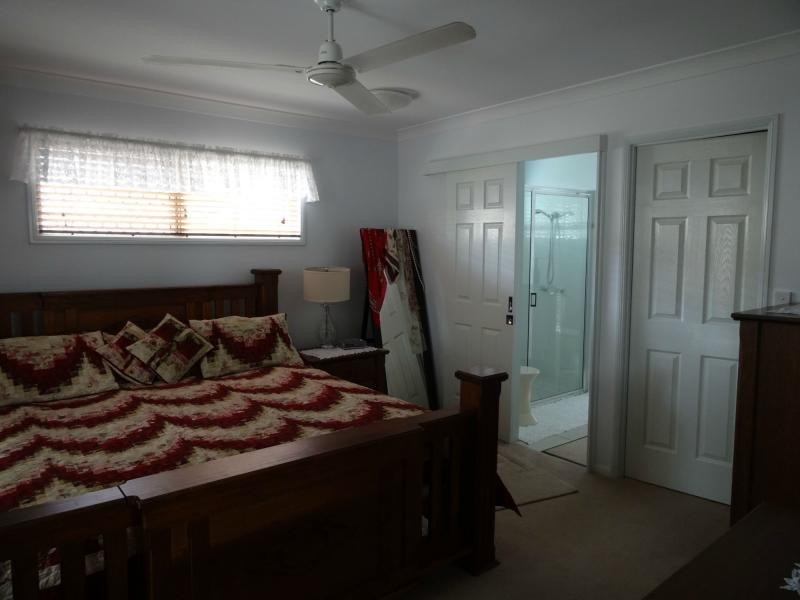 11 Ugarte Street, Bushland Beach QLD 4818