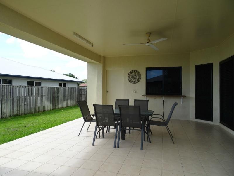 9 Henning Court, Bushland Beach QLD 4818