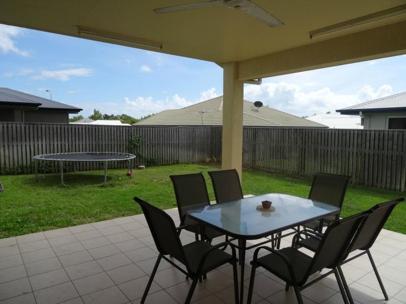 9 Henning Court, Bushland Beach QLD 4818