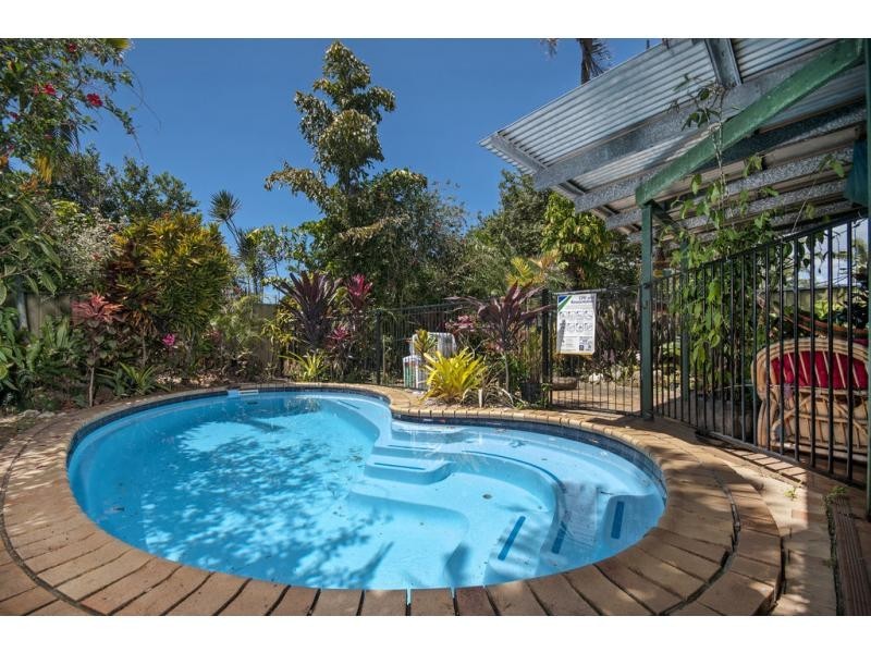 24 Card Avenue, Manunda QLD 4870