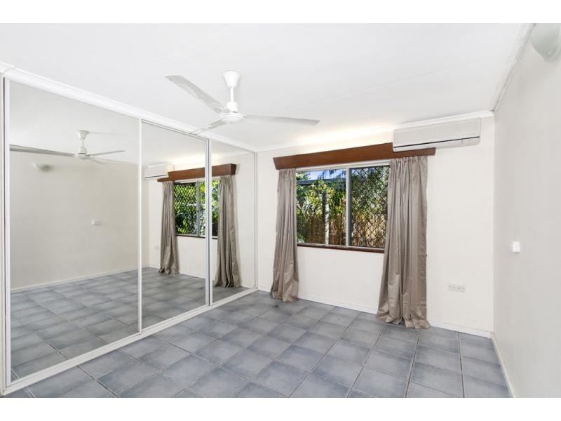 24 Card Avenue, Manunda QLD 4870