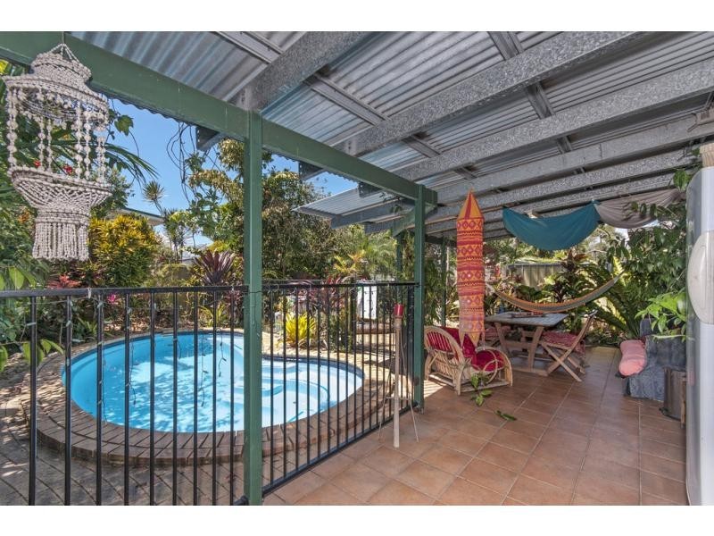 24 Card Avenue, Manunda QLD 4870