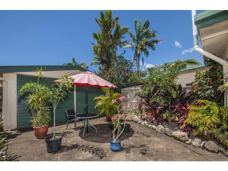 24 Card Avenue, Manunda QLD 4870