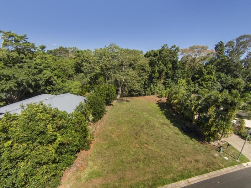 17 Lomandra Close, Redlynch QLD 4870