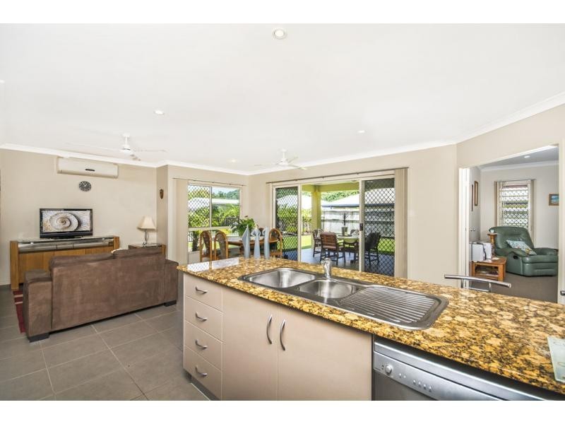 15 Mackerras Street, Redlynch QLD 4870