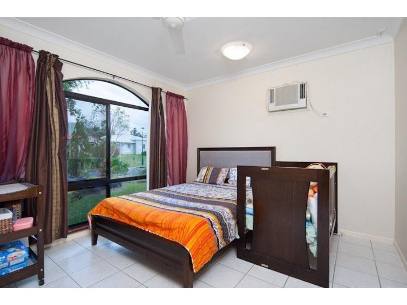 4 Picnic Street, White Rock QLD 4868