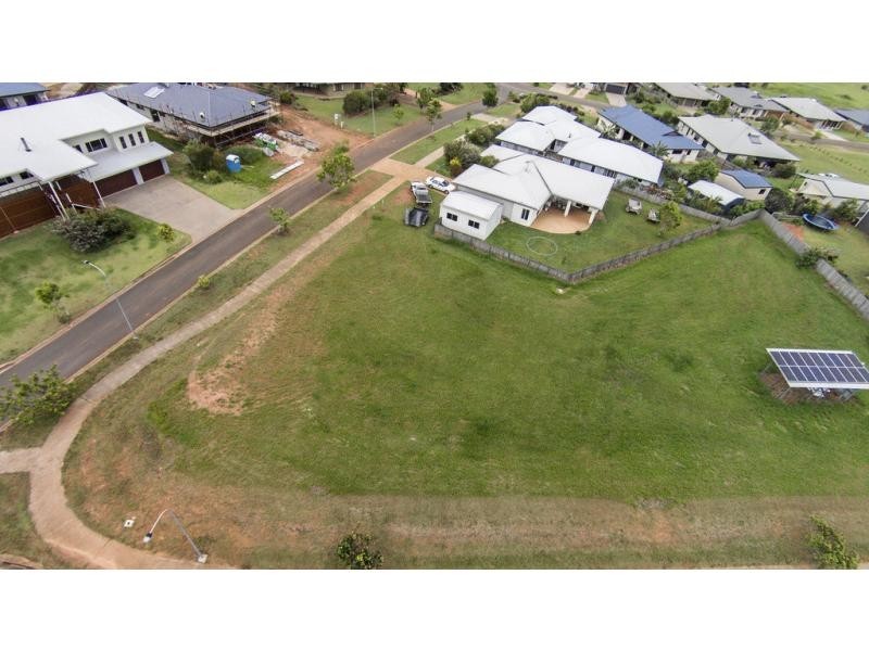 19 Willilams Avenue, Yungaburra QLD 4884