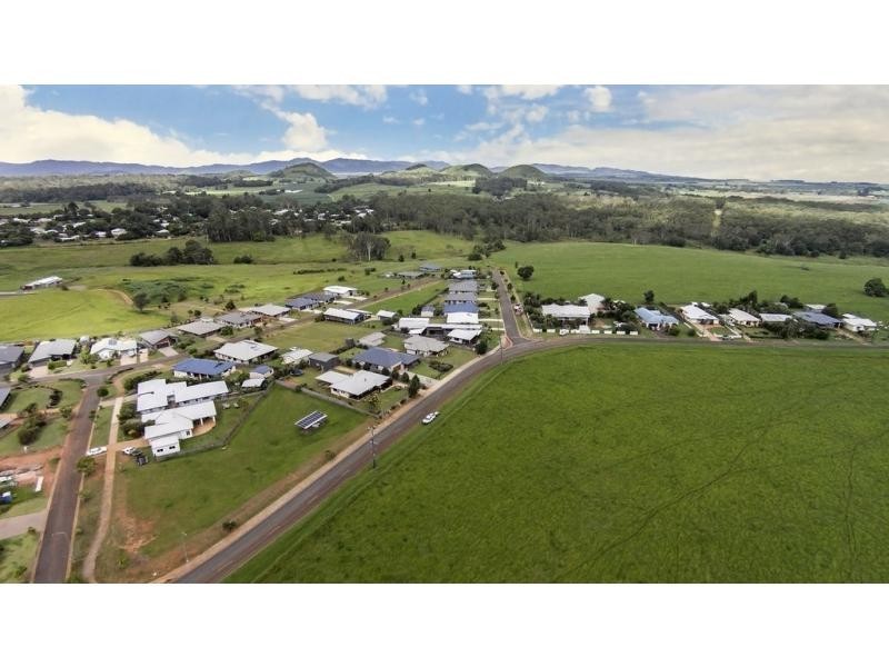 19 Willilams Avenue, Yungaburra QLD 4884