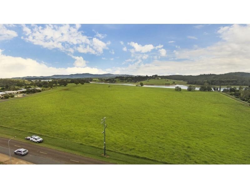 19 Willilams Avenue, Yungaburra QLD 4884