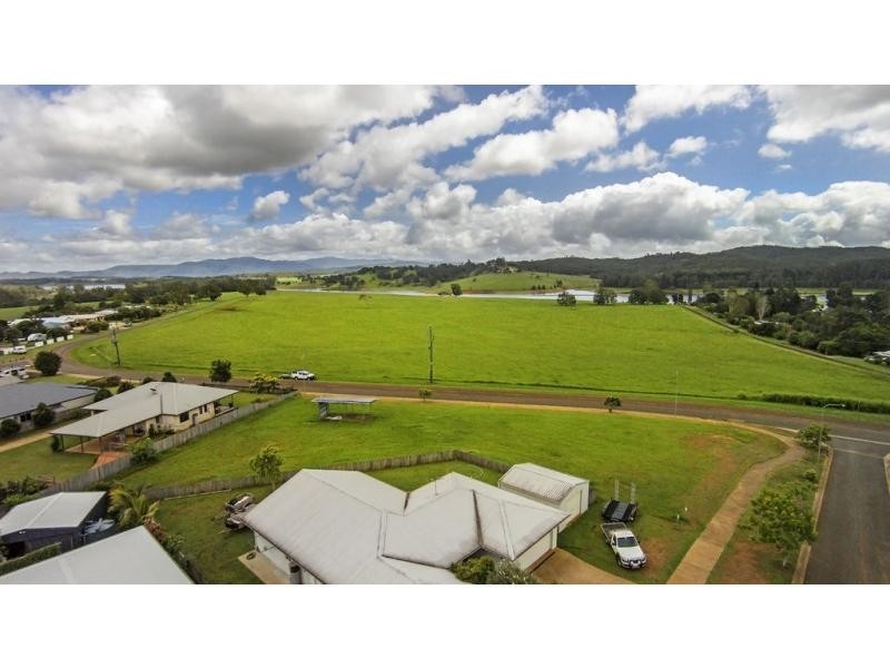 21 Willilams Avenue, Yungaburra QLD 4884