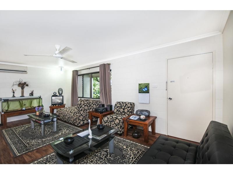 15 Ixora Court, Mooroobool QLD 4870