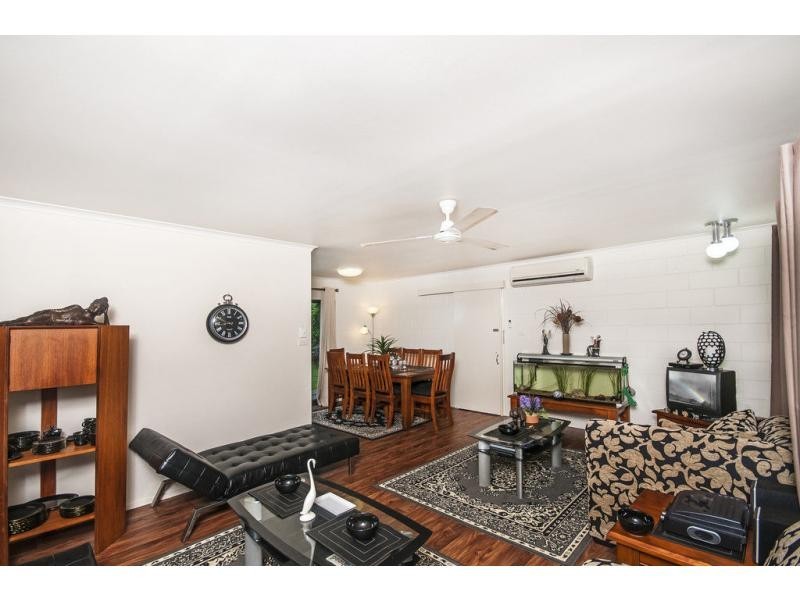 15 Ixora Court, Mooroobool QLD 4870