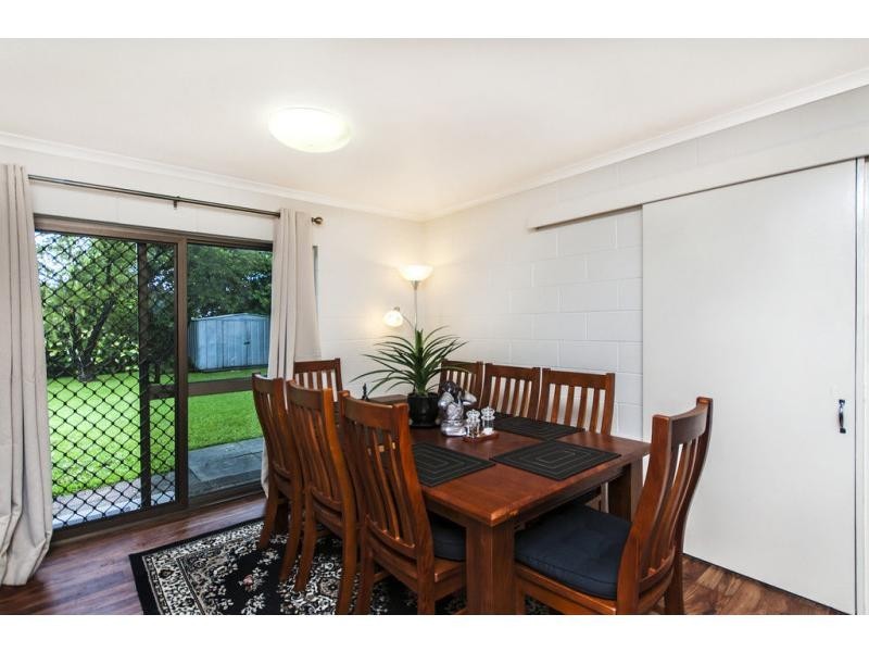 15 Ixora Court, Mooroobool QLD 4870