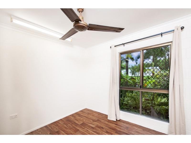 15 Ixora Court, Mooroobool QLD 4870