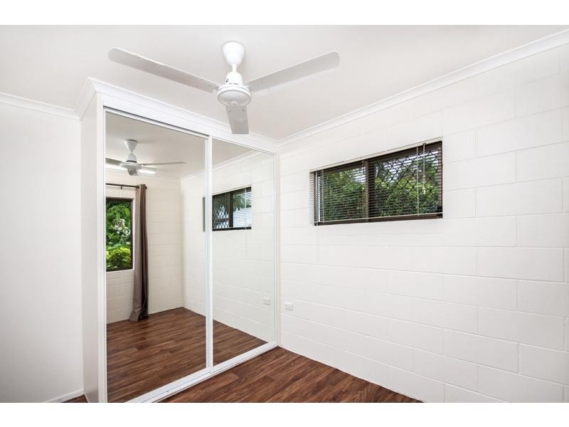 15 Ixora Court, Mooroobool QLD 4870