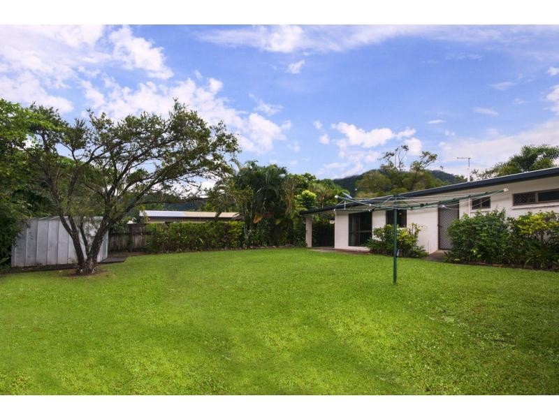 15 Ixora Court, Mooroobool QLD 4870