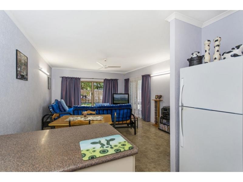 28 Silky Oak Court, Mooroobool QLD 4870