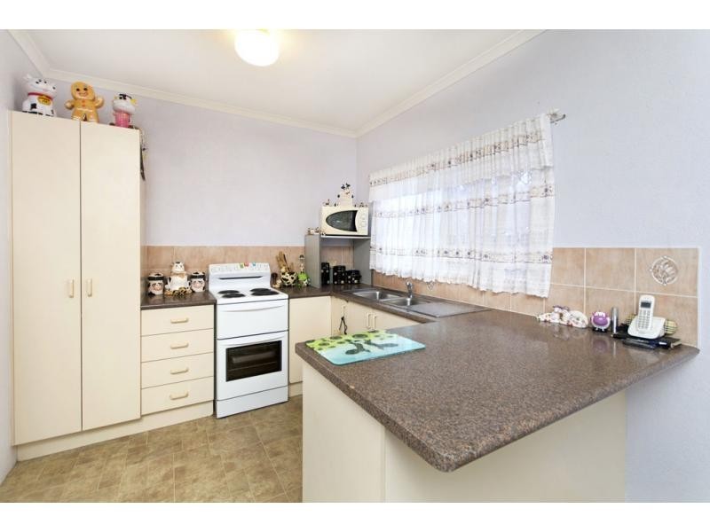 28 Silky Oak Court, Mooroobool QLD 4870