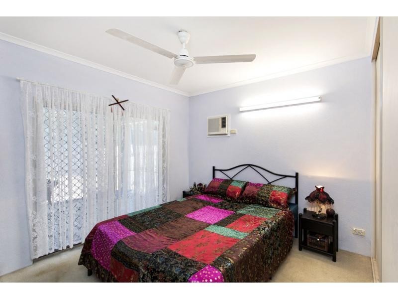 28 Silky Oak Court, Mooroobool QLD 4870