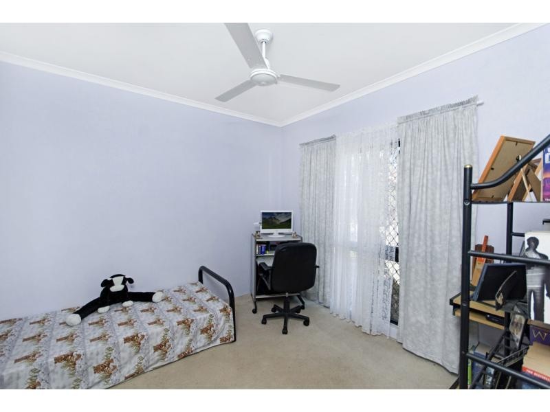 28 Silky Oak Court, Mooroobool QLD 4870