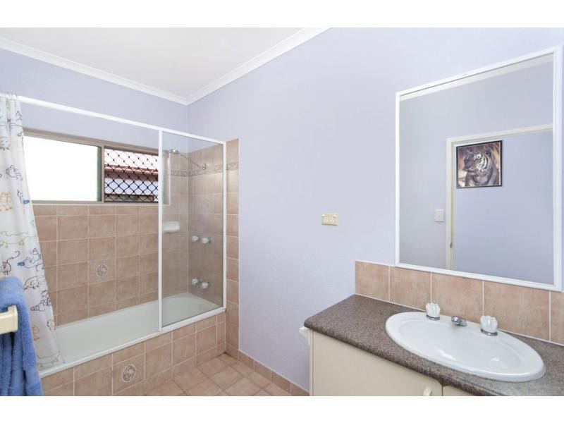 28 Silky Oak Court, Mooroobool QLD 4870