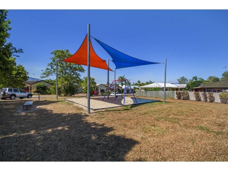 28 Silky Oak Court, Mooroobool QLD 4870