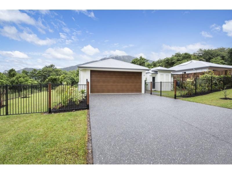 17 Hamelin Street, Bentley Park QLD 4869
