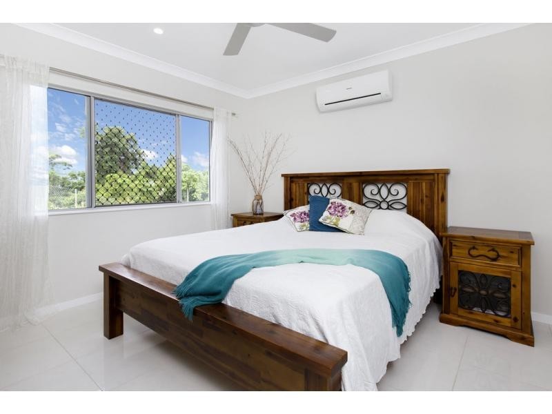 17 Hamelin Street, Bentley Park QLD 4869