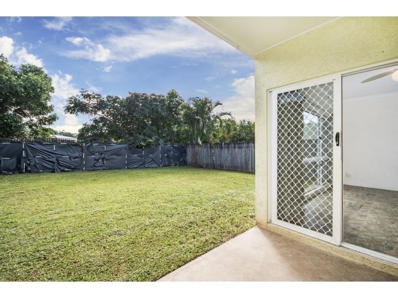 32 Silky Oak Court, Mooroobool QLD 4870