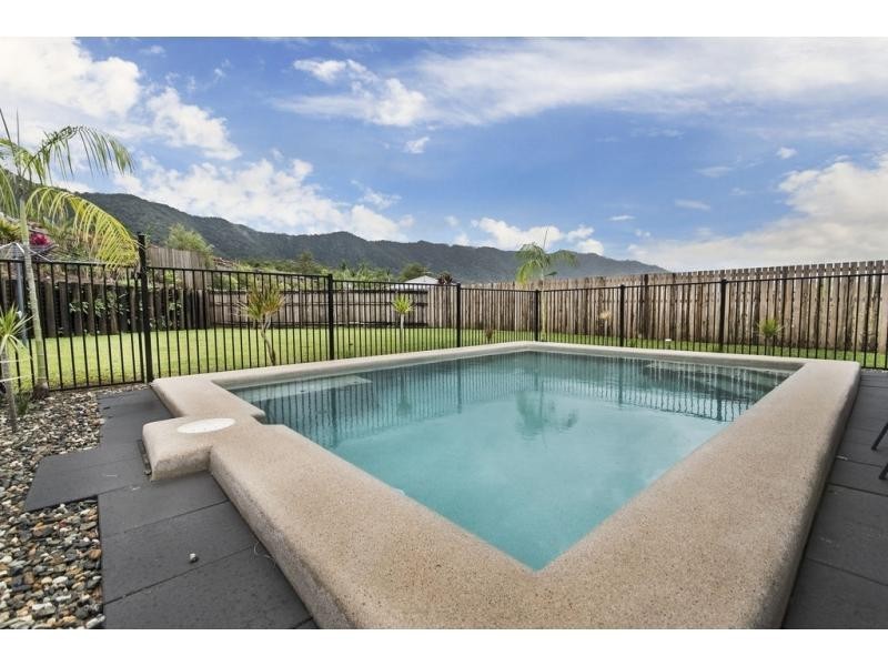 10 Hamelin Street, Bentley Park QLD 4869