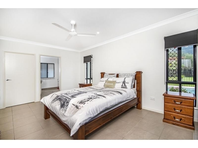 10 Hamelin Street, Bentley Park QLD 4869