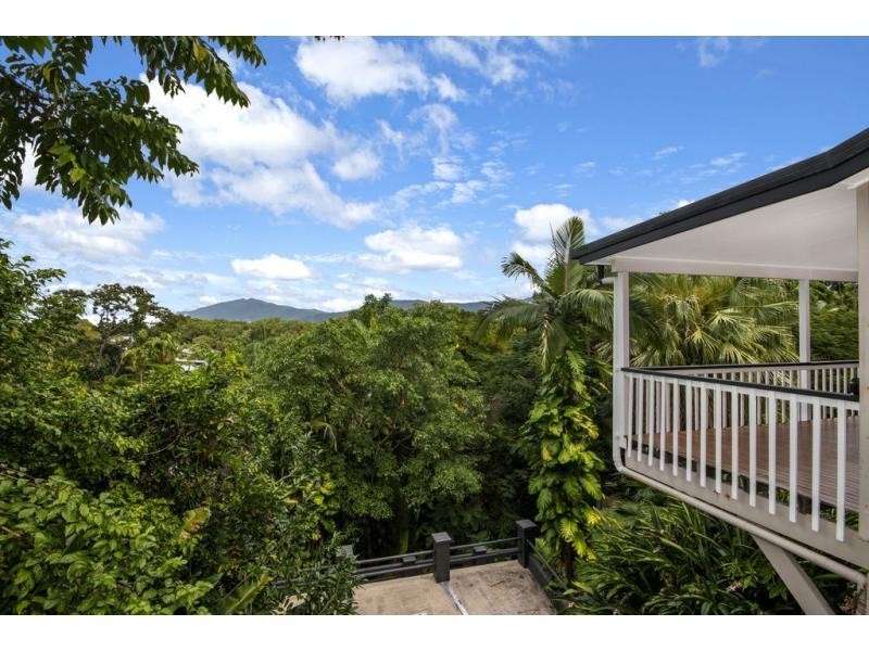 7 Ray Street, Yorkeys Knob QLD 4878