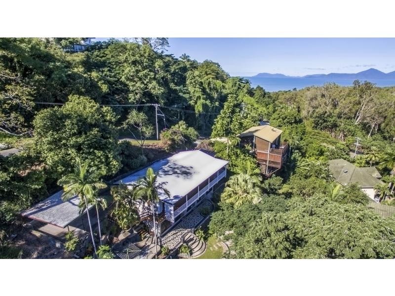 7 Ray Street, Yorkeys Knob QLD 4878