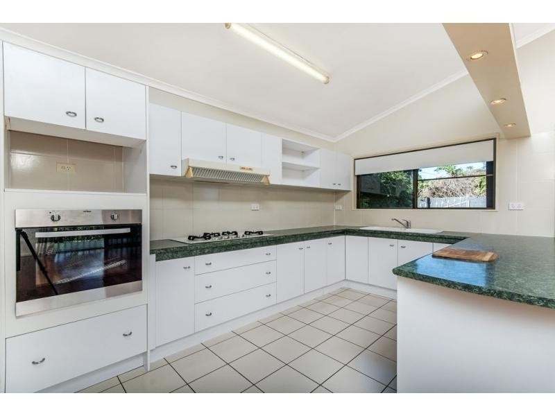 7 Ray Street, Yorkeys Knob QLD 4878