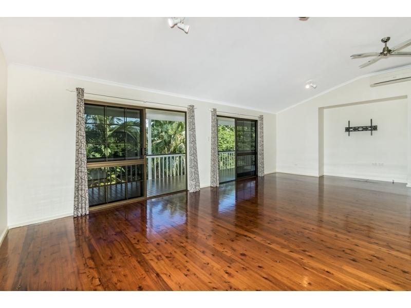 7 Ray Street, Yorkeys Knob QLD 4878